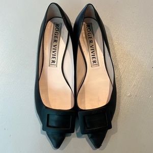 Roger Vivier Paris black leather buckle 1/2 heeled flat
